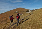 Sul Monte Linzone (1392 m), balcone panoramico su colli e pianura da un lato e verso valli e monti dall'altro il 3 gennaio 2015- FOTOGALLERY